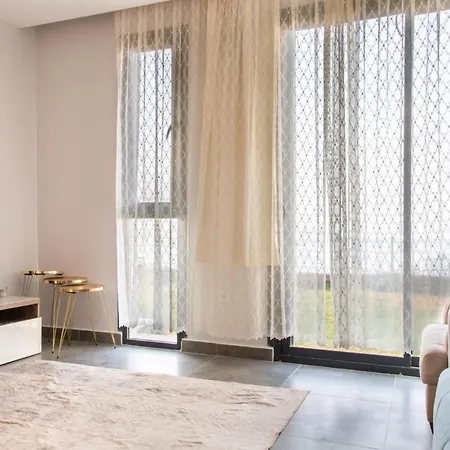 Sea View Flat With Shared Pool 5 Min To Beach Акбук