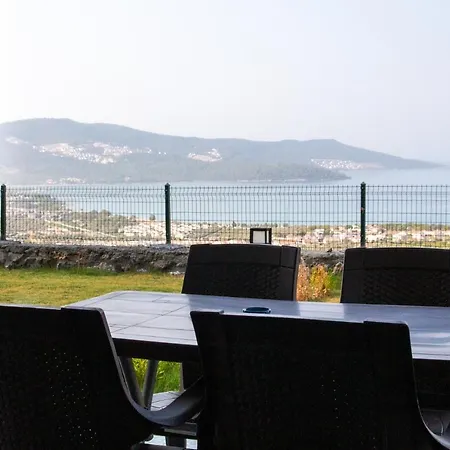 Sea View Flat With Shared Pool 5 Min To Beach Διαμέρισμα Akbük